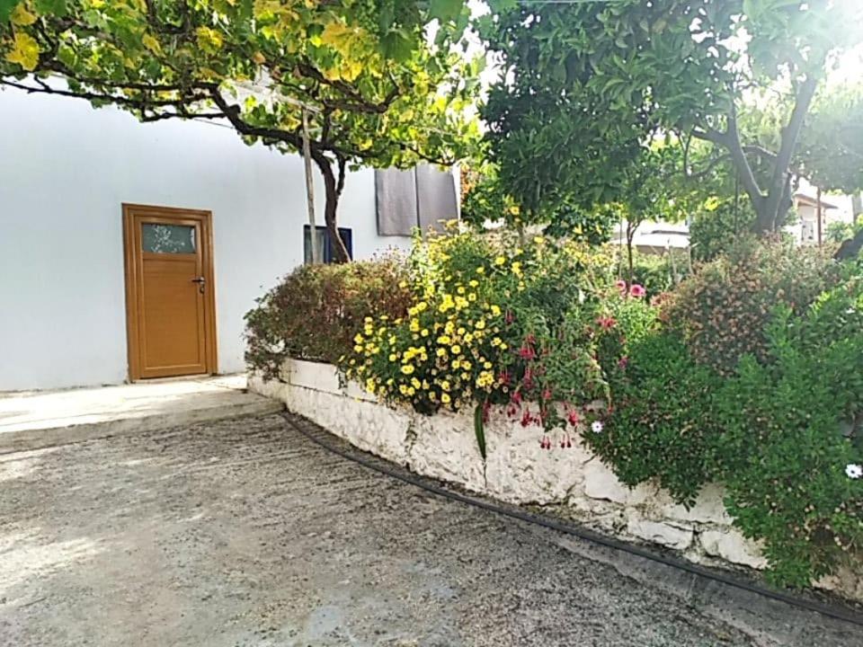 Hako Apartments Sarandë Exteriér fotografie